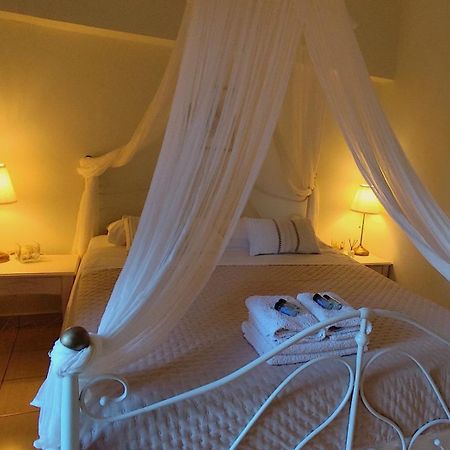 Niki Apartments Makrýgialos Eksteriør billede