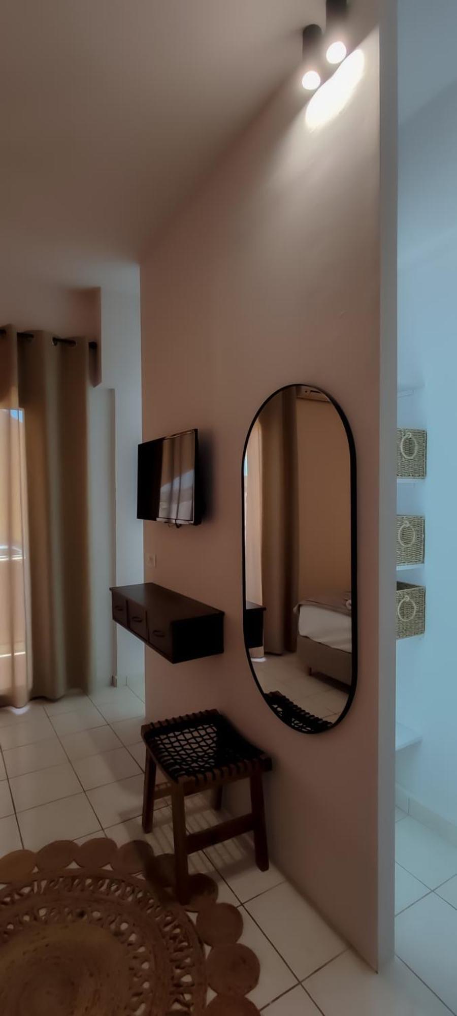 Niki Apartments Makrýgialos Eksteriør billede