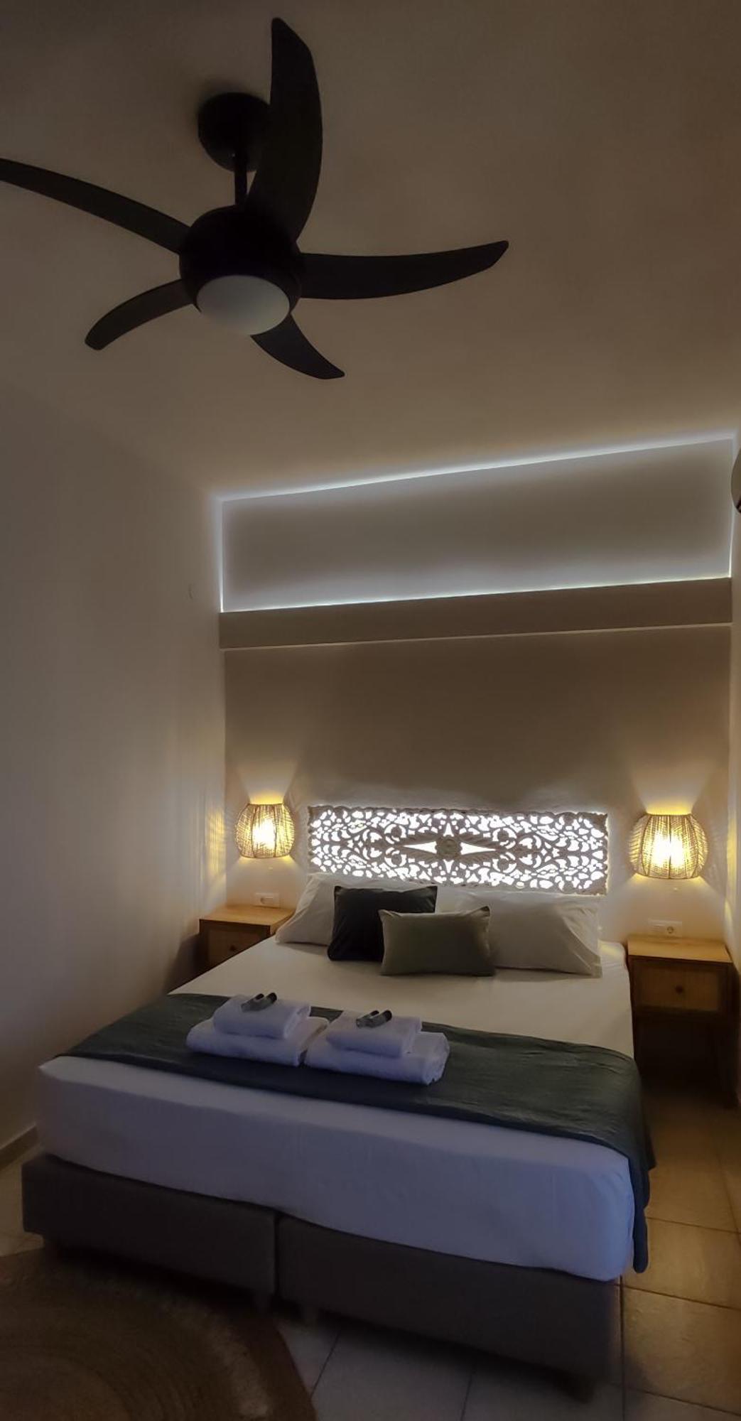 Niki Apartments Makrýgialos Eksteriør billede