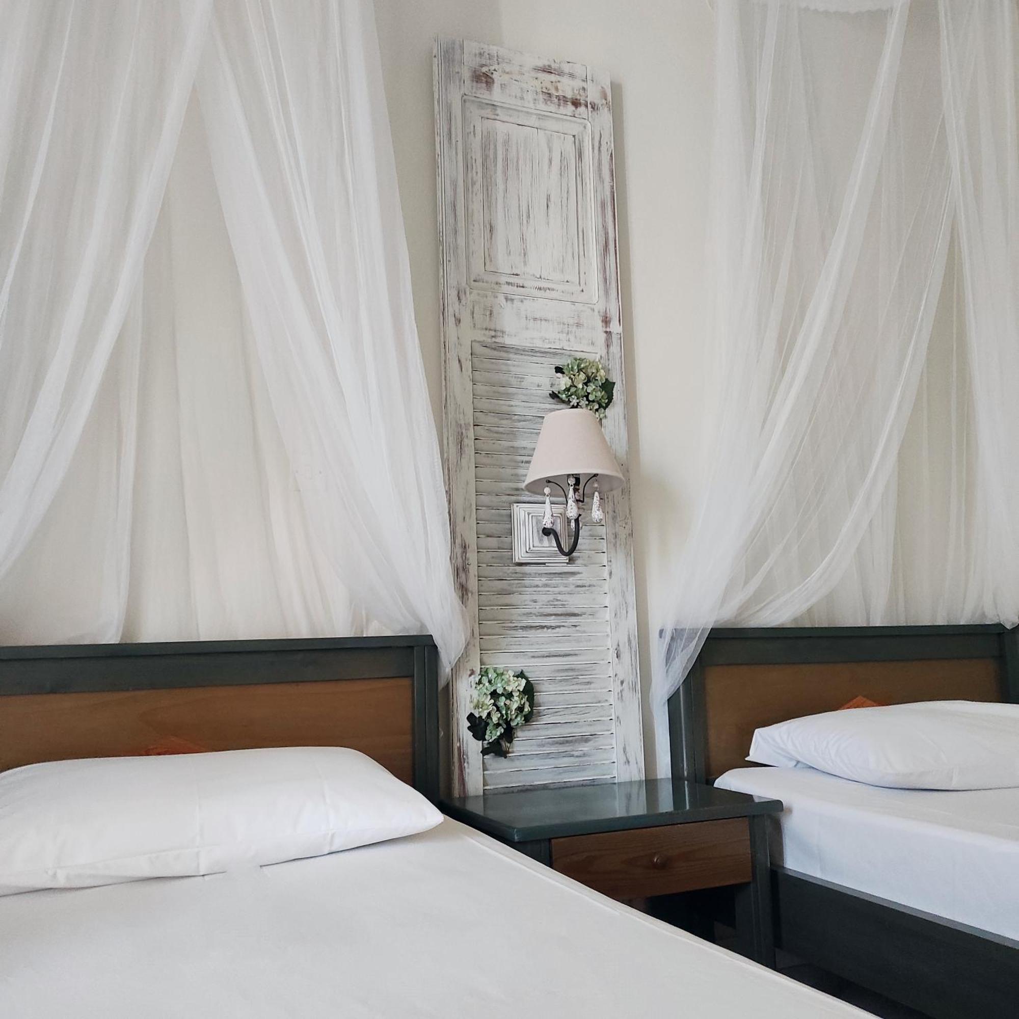 Niki Apartments Makrýgialos Eksteriør billede